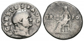VESPASIANO. Denario. (Ar. 3,07g/17mm). 72-73 d.C. Roma. (RIC 359). Anv: Cabeza laureada de Vespasiano a derecha, alrededor leyenda: IMP CAES VESP AVG ...