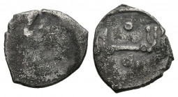 ALMORÁVIDES. El emir Yusuf. 1/4 Quirate (Ar. 0,52g/9mm). 480-500H. Anverso anepígrafo. (Benito Ba18). MBC.