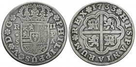 FELIPE V (1700-1749). 2 Reales (Ar. 5,36g/26mm). 1733. Sevilla PA. (Cal-2019-989). MBC-.
