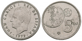 JUAN CARLOS I (1975-2014). 5 Pesetas (CuNi. 5,75g/23mm). 1975 *80. (Cal-2019-40). Error del Mundial España´82. MBC+. Marquitas.