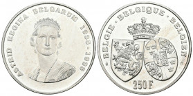 BÉLGICA. 250 Francs. (Ar. 18.93g / 33mm). 1995. (Km # 199). EBC. Mínimas rayitas