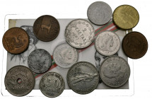 II REPUBLICA. Conjunto formado por 12 monedas de diversos módulos y materiales. Incluye acuñaciones tanto estatales como de Consejos. Diferentes estad...