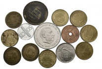 ESTADO ESPAÑOL. Bonito conjunto formado por 14 monedas, la mayoría en estado sin circular. Diferentes módulos, materiales y fechas. El conjunto incluy...