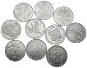 ALEMANIA. Extraordinario conjunto formado por 10 monedas de 5 Marcos alemanes de plata y de fechas comprendidas entre 1968 y 1979. Ninguna pieza repet...
