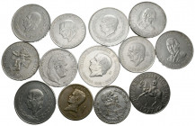 MONEDAS EXTRANJERAS. Estupendo conjunto formado por 13 monedas, la gran mayoría de ellas de plata, destacando una serie de México de 5 y 10 Pesos y 5 ...
