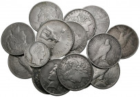 MONEDAS EXTRANJERAS. Magnífico conjunto formado por 15 monedas de plata, mayoría de ellas de 1 dollar tipo Liberty. Diferentes fechas y cecas así como...