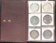 MONEDAS EXTRANJERAS. Interesante conjunto formado por aproximadamente 90 monedas de los siglos XIX y XX destacando una gran cantidad de piezas en plat...
