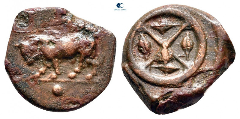 Sicily. Gela circa 420-405 BC. 
Onkia Æ

13 mm, 1,74 g

Bull butting left; ...