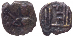 Regno di Sicilia - Bari - Ruggero II (1139-1154) Follaro con San Demetrio - D/ Santo con scudo e spada R/ Legenda pseudocufica - MIR 133-134 - Cu - gr...