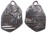 Medaglia votiva - le quattro Basiliche Patriarcali - per il Giubileo del 1925 - Ae argentato

n.a.

Note: Shipping only in Italy