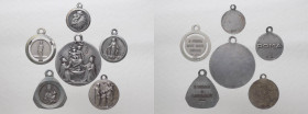 Gruppo di sei medagliette votive: con Sant'Antonio da Padova e con la Vergine - Ag 800 punzonato

n.a.

Note: Worldwide shipping