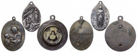 Gruppo di tre medagliette votive; ricordo della comunione (1910), Beata Vergine e Beata Maria Mazzarello - materiali vari

n.a.

Note: Shipping on...