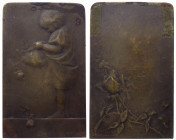 Placca - raffigurante una bambina con la veste piena di fiori - opus Yencesse - Ae 

n.a.

Note: Worldwide shipping