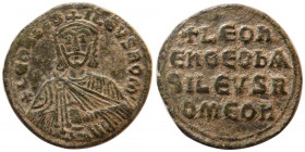 BYZANTINE EMPIRE. Leo VI. 866-912 AD. Æ Follis.