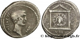 MARCUS ANTONIUS
Type : Denier 
Date : 42 AC. 
Mint name / Town : Épire 
Metal : silver 
Millesimal fineness : 950  ‰
Diameter : 18,5  mm
Orientation d...