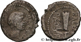 OCTAVIAN
Type : Denier 
Date : 41 AC. 
Mint name / Town : Italie 
Metal : silver 
Millesimal fineness : 950  ‰
Diameter : 18  mm
Orientation dies : 1 ...