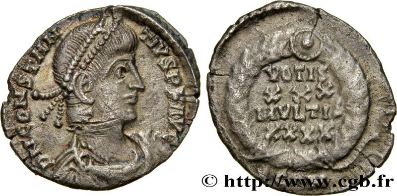 CONSTANTIUS II
Type : Silique 
Date : 360-361 
Mint name / Town : Arles 
Metal :...