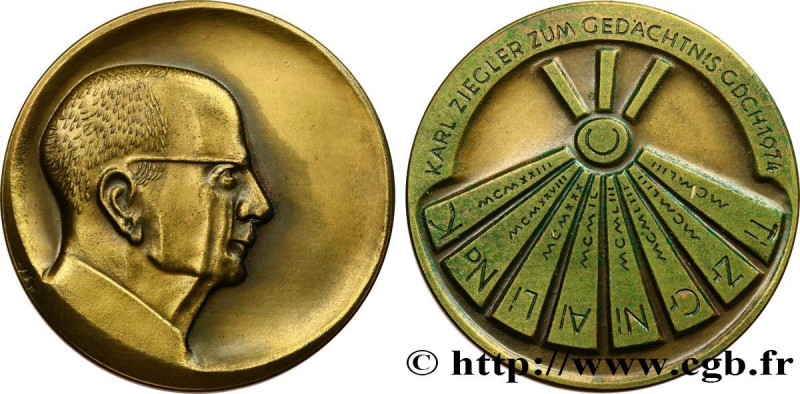 SCIENCE & SCIENTIFIC
Type : Médaille, Karl Ziegler  
Date : 1974 
Metal : bronze...