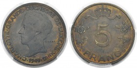 Luxembourg
 Charlotte (1919-1964)
 Essai en bronze du 5 francs - 1949 Bruxelles. 
 Tranche striée - Frappe monnaie.
 Rarissime - 50 exemplaires.
...