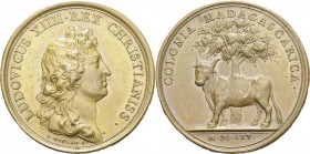 Madagascar
 Louis XIV (1643-1715)
 Médaille en bronze - 1665 - J. Mauger.
 Commémore le rattachement de l'île à la couronne de France.
 24.41g - 4...