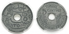 Tunisie
 Ahmed Bey (1348-1361 AH / 1929-1942)
 Essai de 5 centimes en zinc -19-- (1931) Paris. 
 Très rare.
 Frappe d’Epreuve - PCGS SP 65
 200 /...