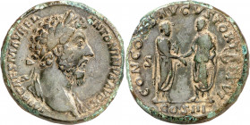 (162 d.C.). Marco Aurelio. Sestercio. (Spink 4962 var) (Co. 54 var) (RIC. 827). Pátina saltada en partes del canto. 20,81 g. (MBC+).