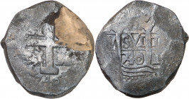 1740/39. Felipe V. Lima. V. 8 reales. (AC. 1316) (Kr. marca "rare" sin precio). Doble fecha rectificada. Vano en anverso. No figuraba en la Colección ...