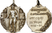1923-24. Fútbol. Campionat de Catalunya. 4t equip. 3r premi. (Cru.Medalles 1645). Plata. 24,15 g. 40x35 mm. EBC.