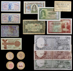 Lote de 12 billetes de la Guerra Civil, incluye 2,50, 5 y 10 pesetas de la Generalitat de Catalunya, y 4 cartones redondos con sello pegado. A examina...