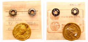 Roman Empire AV Solidus 397 - 402 AD Honorius
RIC X 8; Depeyrot 55/2; Gold; Obv: D N HONORI-VS P F AVG, pearl-diademed, helmeted, and cuirassed bust ...