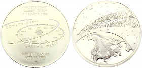 United States Commemorative Medal Comet Halley 1986
Silver (.925) 23.41g., 39 mm.; Proof; Franklin mint; comet´s orbit around the sun & Earth´s orbit...