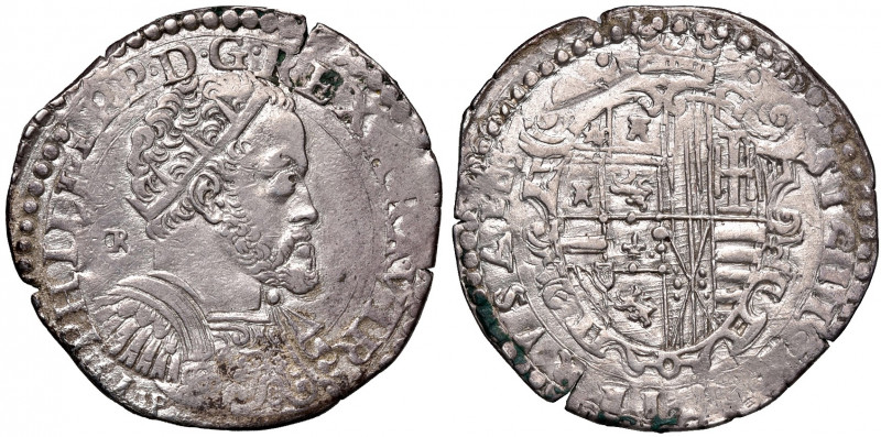 NAPOLI. Filippo II di Spagna (1554-1598). Mezzo Ducato 1575. AG (g 14,79). Magli...