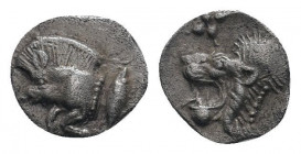 MYSIA.(Circa 525-475 BC).Obol.Kyzikos.

Obv : Forepart of boar left; tunny behind.

Rev : Head of roaring lion left.
SNG France 369-370.

Condition : ...