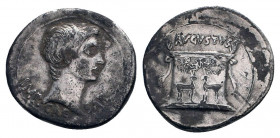 AUGUSTUS (27 BC-14 AD). Cistophorus. Ephesus.

Obv: IMP CAESAR.
Bare head right.
Rev: AVGVSTVS.
Garlanded altar decorated with two inward-facing ...