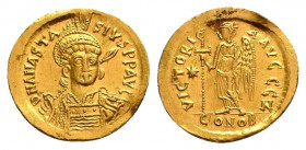 ANASTASIUS I (491-518). GOLD Solidus. Constantinople.

Obv: D N ANASTASIVS P P AVG.
Helmeted, draped and cuirassed bust facing slightly right, holding...