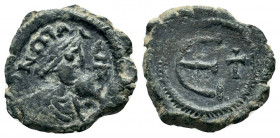 JUSTIN II.565-578 AD.Ravenna.AE Pentanumm. DN IVSTINVS PP AV, pearl diademed, draped, cuirassed bust right / Large epsilon, long cross to right. SB 41...