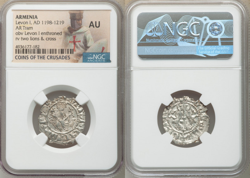 Cilician Armenia. Levon I Tram ND (1198-1219) AU NGC, 22mm. Levon I enthroned / ...