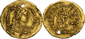 Ostrogothic Italy, Athalaric to Witigis (526-540). AV Tremissis, in the name of Justinian I , Ravenna mint, c. 527-539. Obv. DN IVSTINI-ANVS PP AV(lig...