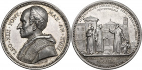 Leone XIII (1878-1903). Medaglia annuale, A. XVIII. D/ LEO XIII PONT MAX AN XVIII. Busto con berrettino, mozzetta e stola. R/ ALVMINIS MAGNI BENEDICTI...
