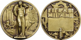 Medaglia senza data (1926) per la Fiera di Milano. Casolari IV-62. AG dorato. 35.00 mm. R. qSPL.