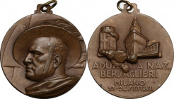 Benito Mussolini (1883-1945). Medaglia Adunata Nazionale Bersaglieri, Milano 23-24 settembre A. XII. Casolari XII-90. AE. 32.00 mm. Opus: E. Monti. Ap...
