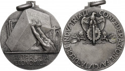 Medaglia Federazione Fascista degli Industriali per l'autarchia Economica a seguito delle sanzioni del 18 Novembre 1935. AG. 37.50 mm. SPL.