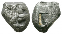 Archaic. Circa 525-475 BC. Cut AR Fragment

Condition: Very Fine

Weight: 4.6 gr
Diameter: 13 mm