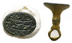 Islamic stamp seal,
Reference:
Condition: Very Fine

Weight: 6.2 gr
Diameter: 24 mm