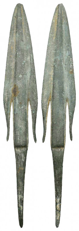 Ancient Arrow Heads,
Reference:
Condition: Very Fine

Weight: 8.9 gr
Diameter: 9...