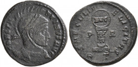 Constantine I, 307/310-337. Follis (Bronze, 18 mm, 3.45 g, 10 h), Rome, 318-319. IMP CONSTA-NTINVS AVG Laureate, helmeted and cuirassed bust of Consta...