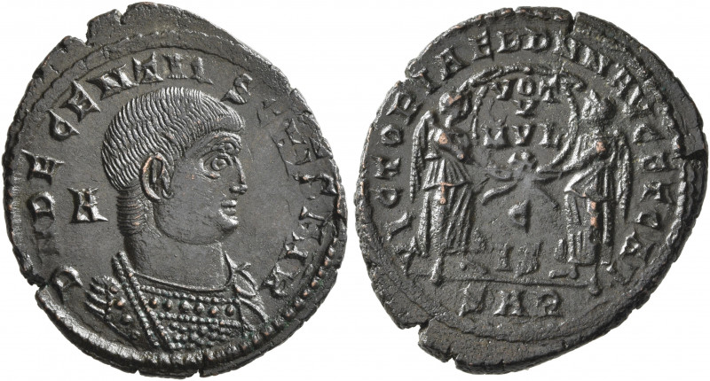 Decentius, Caesar, 350/1-353. Follis (Bronze, 25 mm, 4.87 g, 6 h), Arelate. D N ...