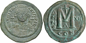 Justinian I, 527-565. Follis (Bronze, 40 mm, 22.92 g, 6 h), Constantinopolis, RY 12 = 538/9. D N IVSTINIANVS P P AVI Helmeted and cuirassed bust of Ju...