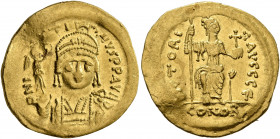 Justin II, 565-578. Solidus (Gold, 21 mm, 4.09 g, 6 h), Constantinopolis, 566/7-578. D N IVSTINVS P P AVI Helmeted and cuirassed bust of Justin II fac...