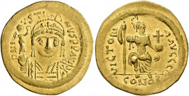 Justin II, 565-578. Solidus (Gold, 21 mm, 4.50 g, 7 h), Constantinopolis, 566/7-578. D N IVSTINVS P P AVI Helmeted and cuirassed bust of Justin II fac...